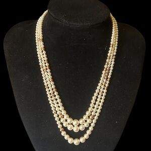 Vintage Triple Strand Graduated Simulated Pearl Necklace w Beige Accents n Clasp